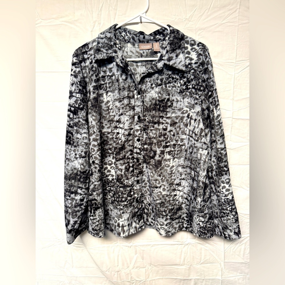 Chico's Snakeskin Button Up Shirt Women's Size 3 Black and White Boho Retro 90s